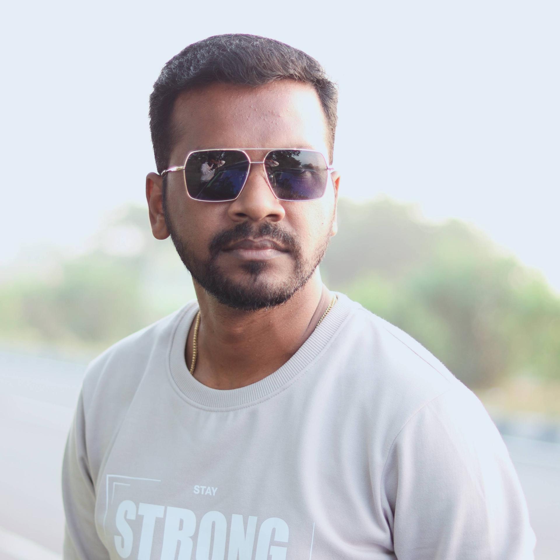 Muthukrishnan R