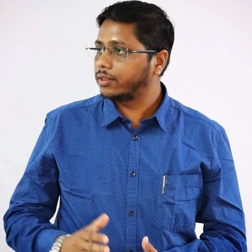 HEMANT SHAMSUNDAR SIRSAT