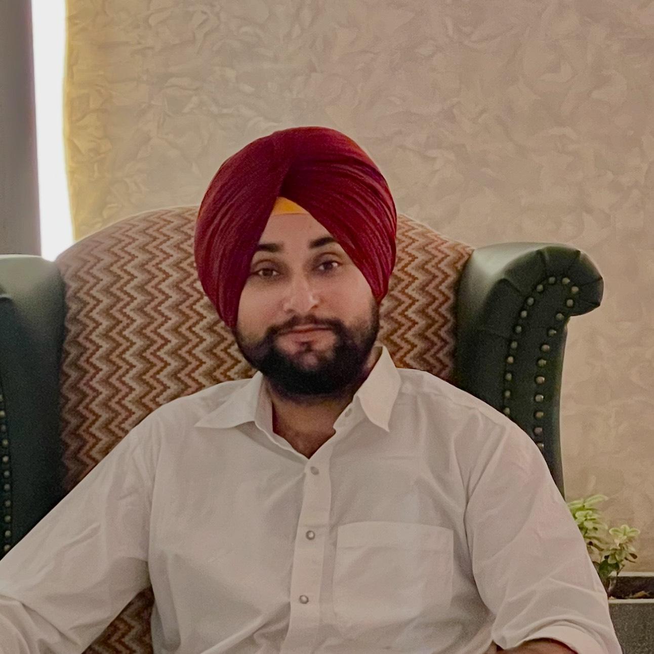Ramanpreet 8727818767 singh