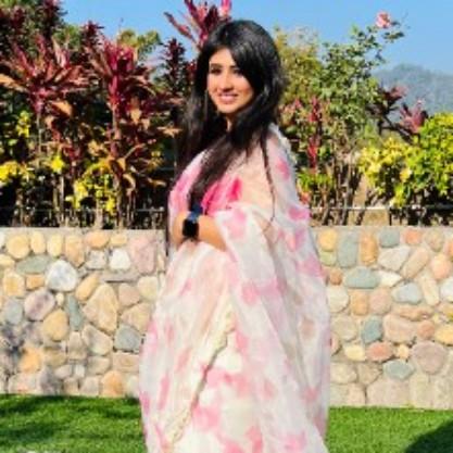 DR. SURABHI PAHWA