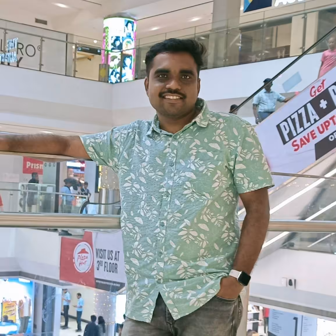 Akshay Hole