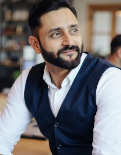 Dr. Ssaurabh Kapoor