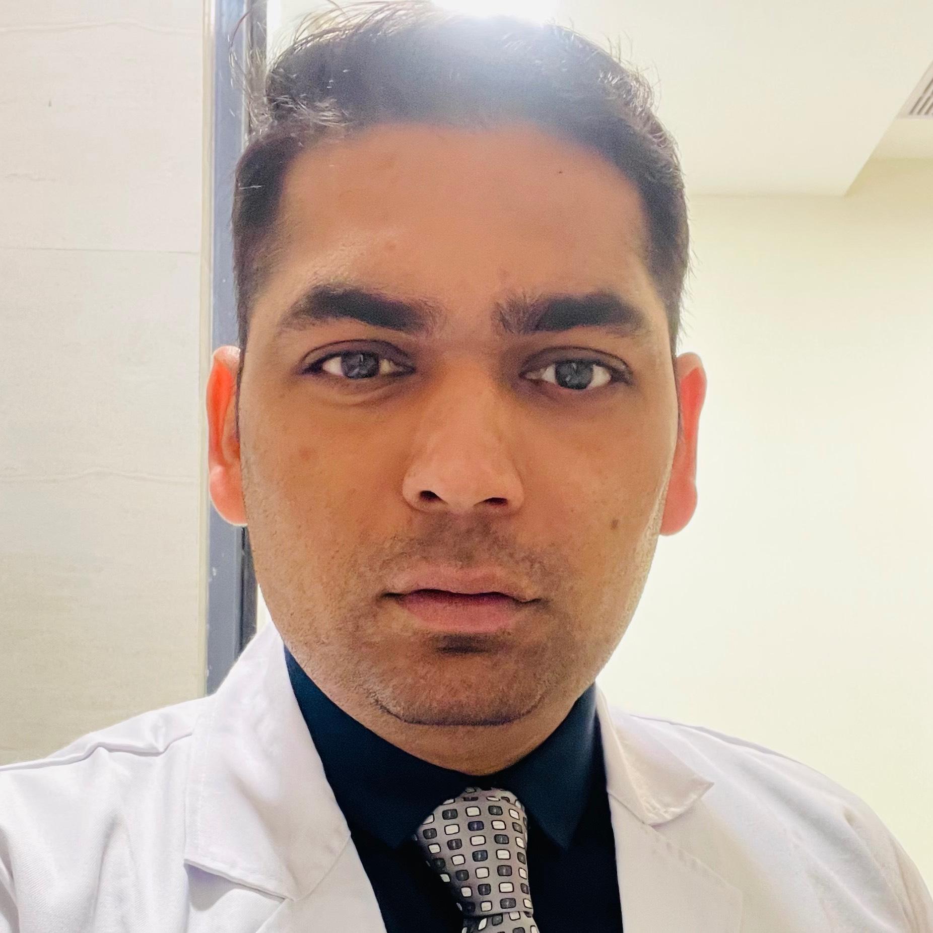 Dr Sumit Mangla