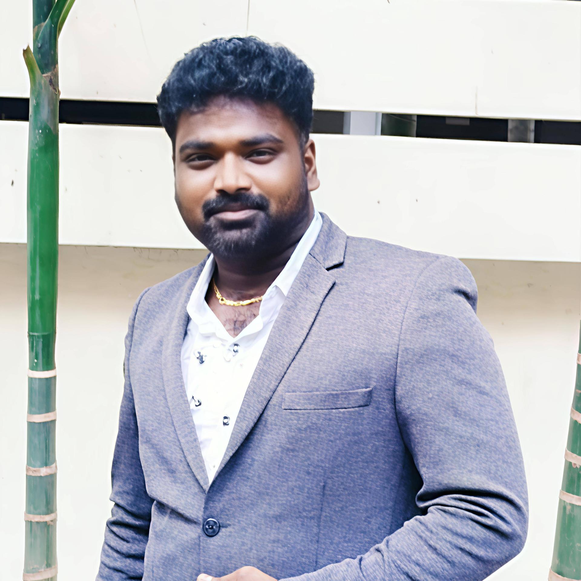 Prakash Vino