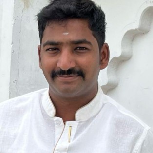 Dhinakaran U
