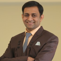 Dr Nirav Kadvani