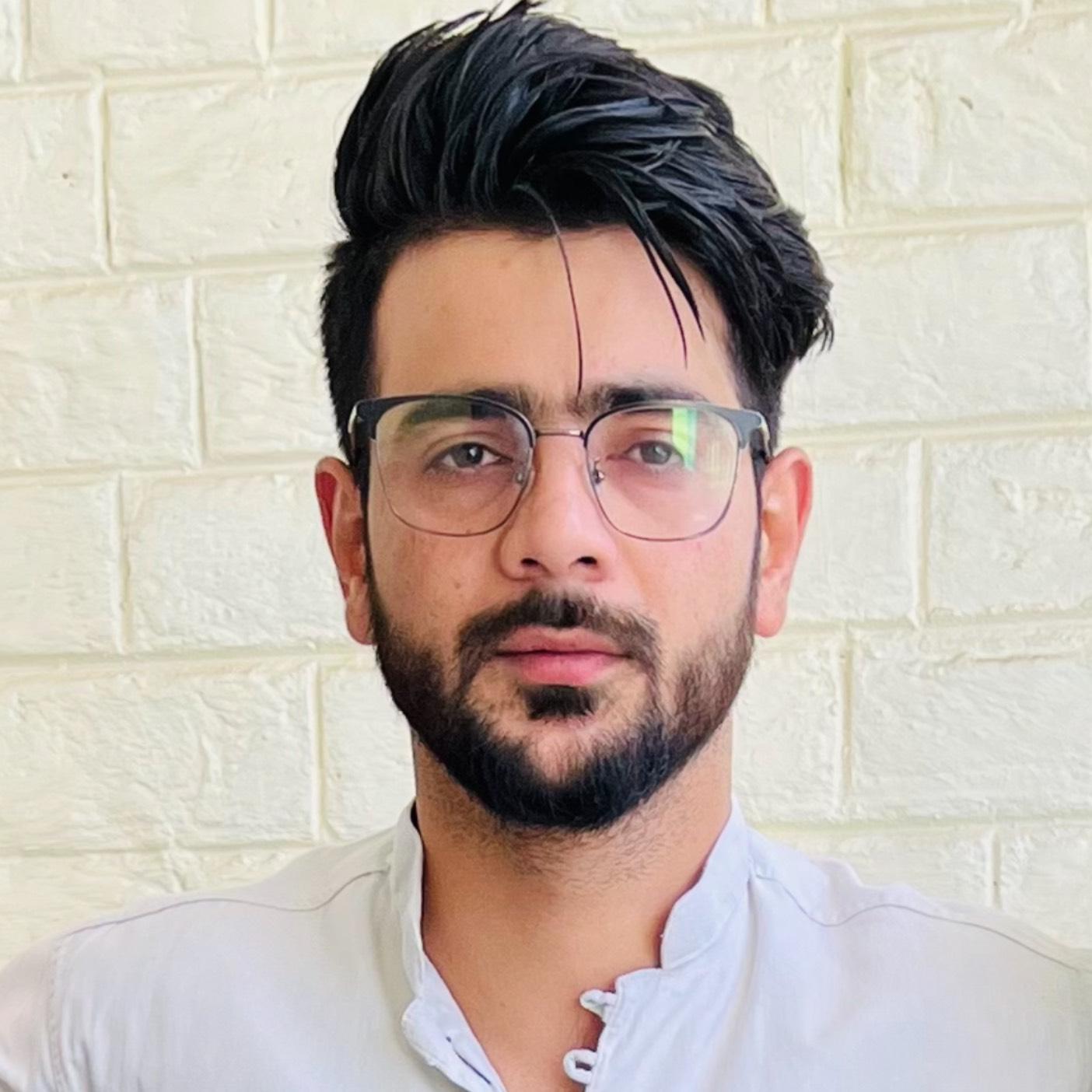 SHAYAQ HASSAN WANI
