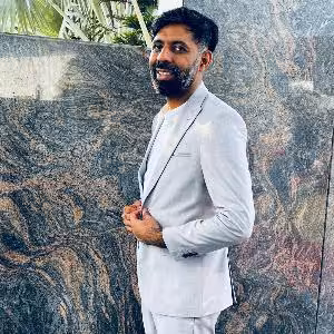 Dr Deepanshu Kalra