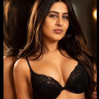 Mumbai Airport Escorts Hotel Service