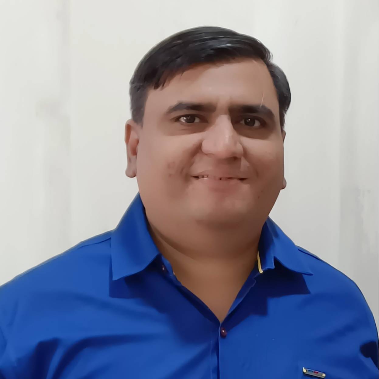 Dr Ashwin Dhollu