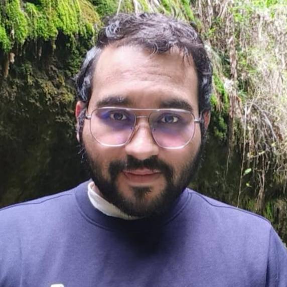 Vineet Tomer